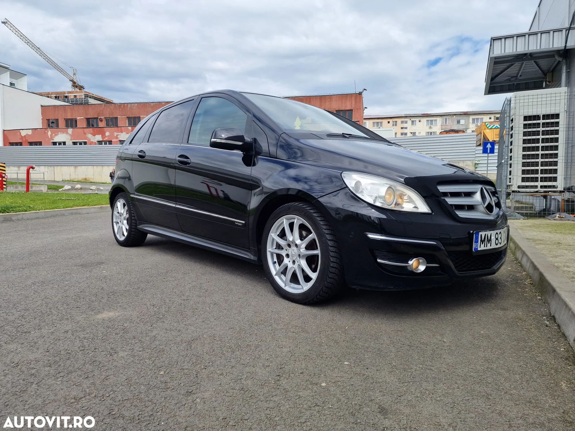 Mercedes-Benz B - 1