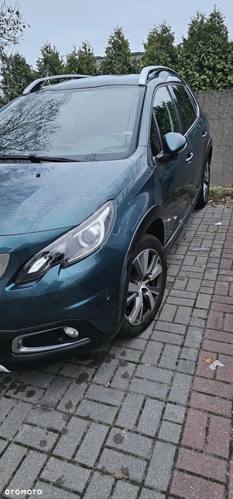 Peugeot 2008 1.2 Pure Tech GPF Allure S&S EAT6 - 3