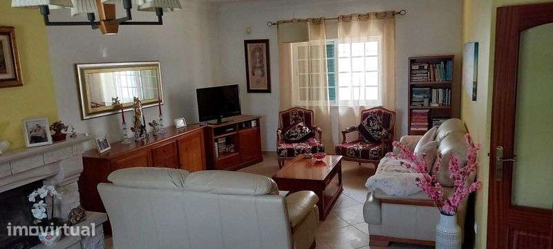 VIVENDA T4, Mais garagem 90m2, sótão 90m2 - Grande imagem: 5/10
