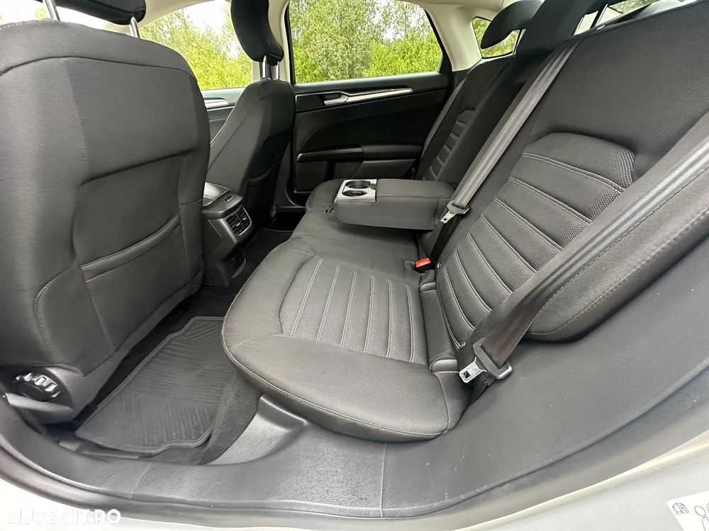 Ford Mondeo 2.0 HEV Titanium - 20