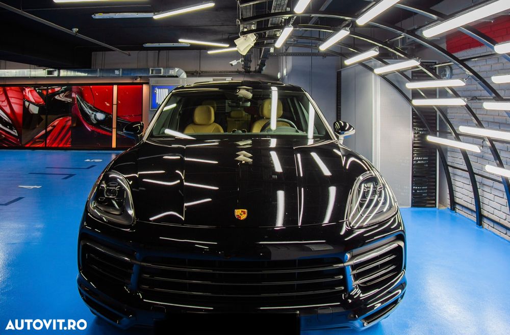 Porsche Cayenne - 3
