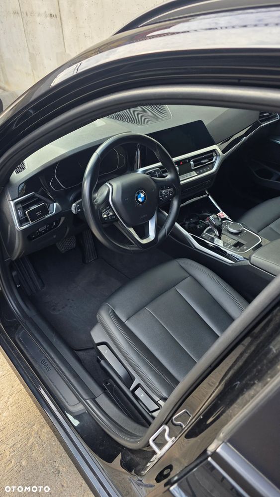 BMW Seria 3 318d MHEV Business Edition - 14