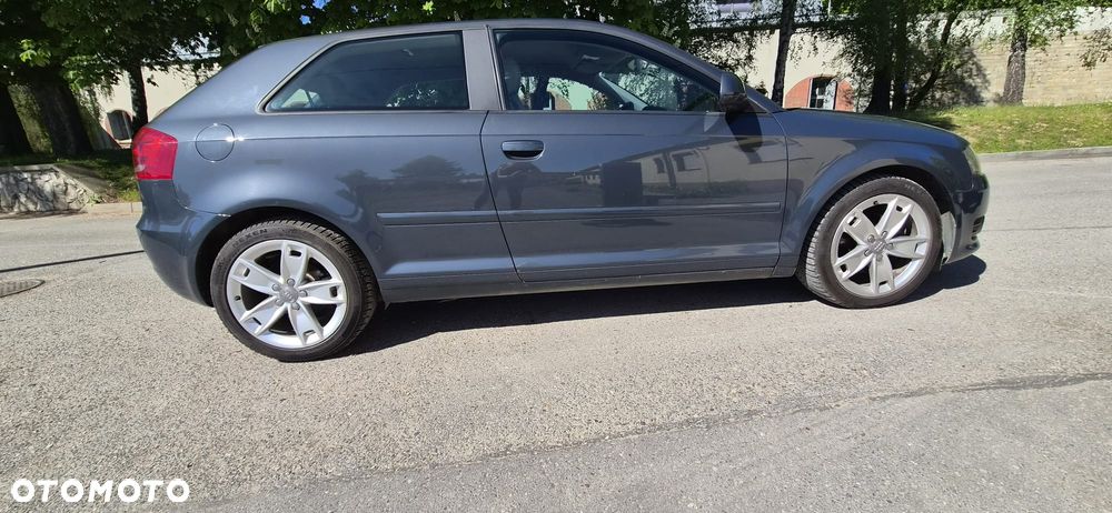 Audi A3 3-drzwiowe 1.6 TDI DPF Attraction - 20
