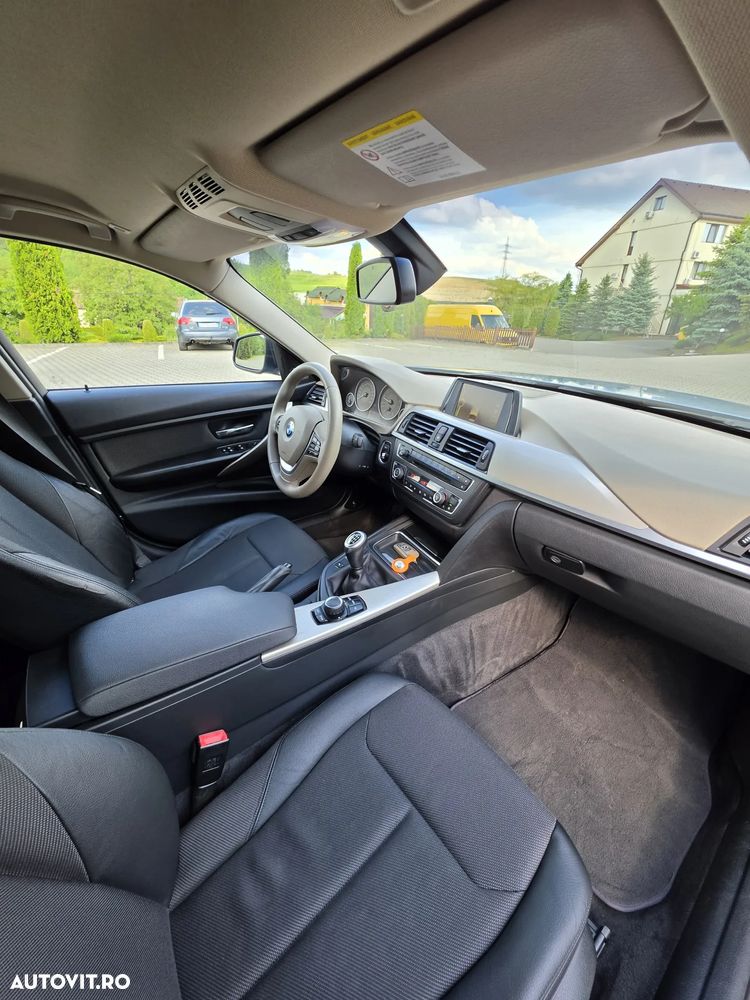 BMW Seria 3 320i - 20