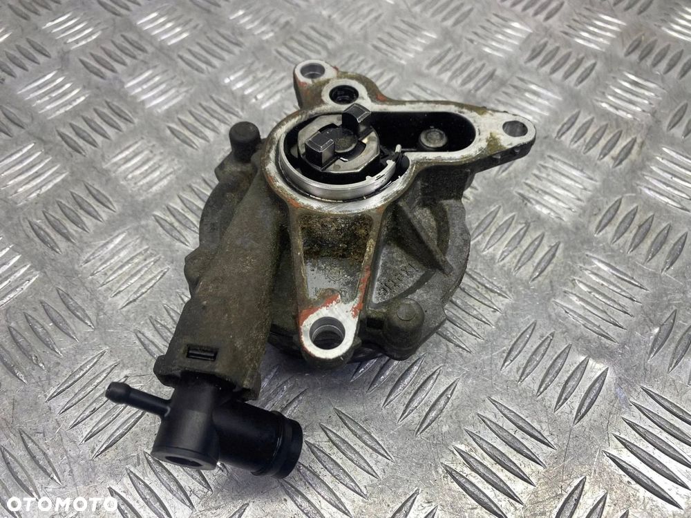 POMPA VACUM NISSAN QASHQAI RENAULT TRAFIC III 1.6 DCI - 6