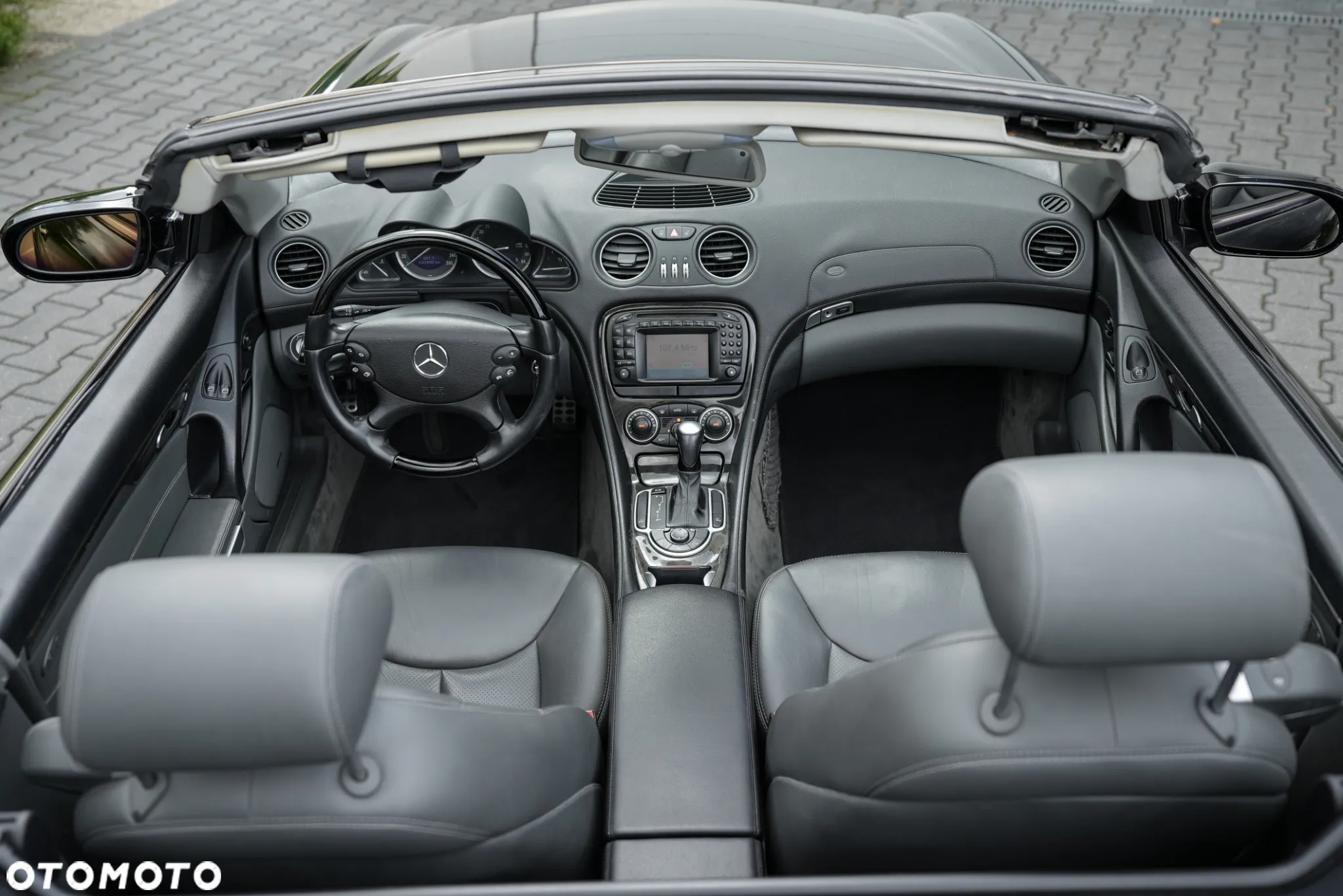 Mercedes-Benz SL 350 - 24