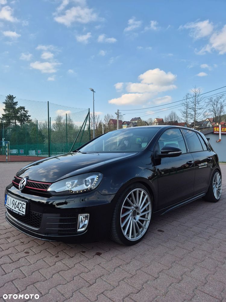 Volkswagen Golf 2.0 TSI GTI - 1