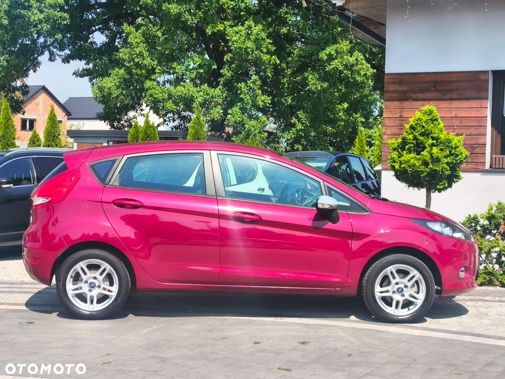 Ford Fiesta 1.25 Ghia - 26