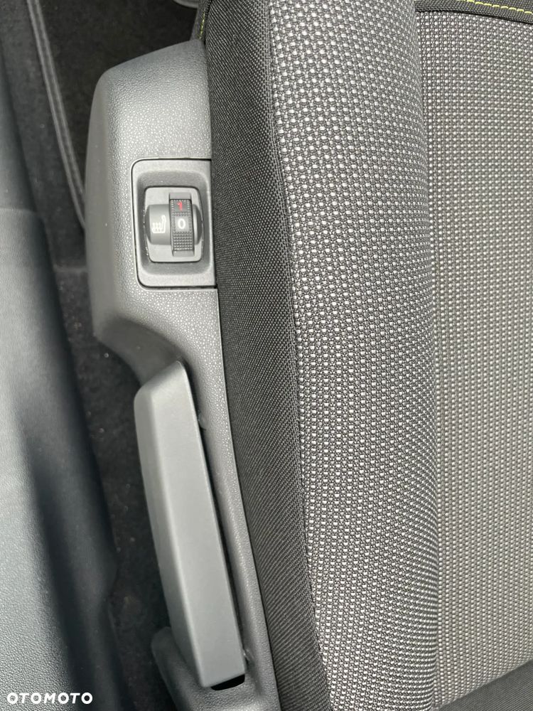 Citroën C3 Pure Tech 82 SHINE - 31