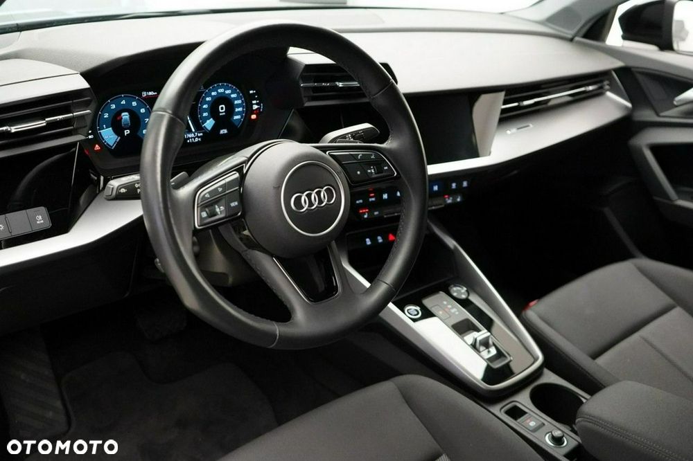 Audi A3 Sportback - 12