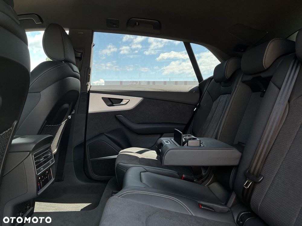 Audi SQ8 - 22