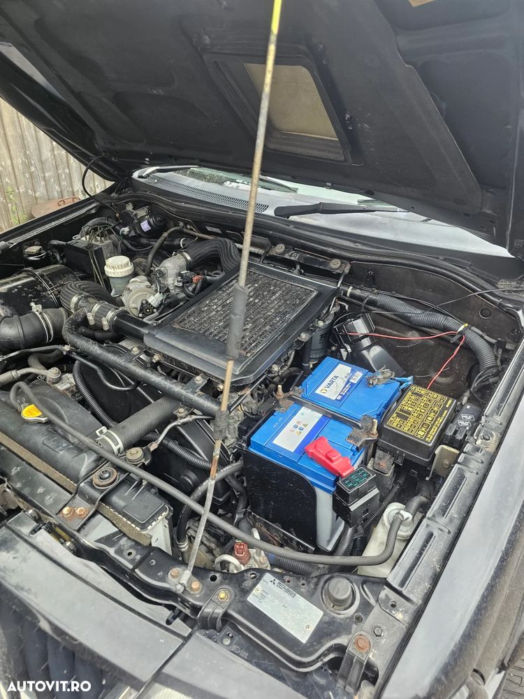 Mitsubishi Pajero Sport 2.5 TD Intense Piele + - 9