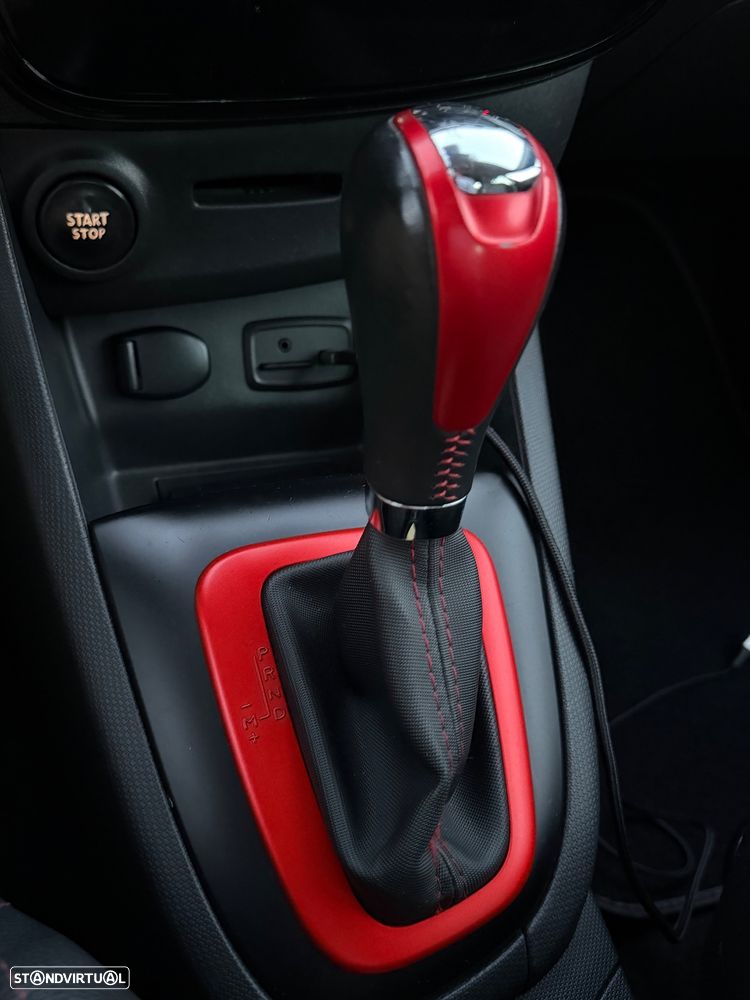 Renault Clio 1.6 T RS EDC - 9