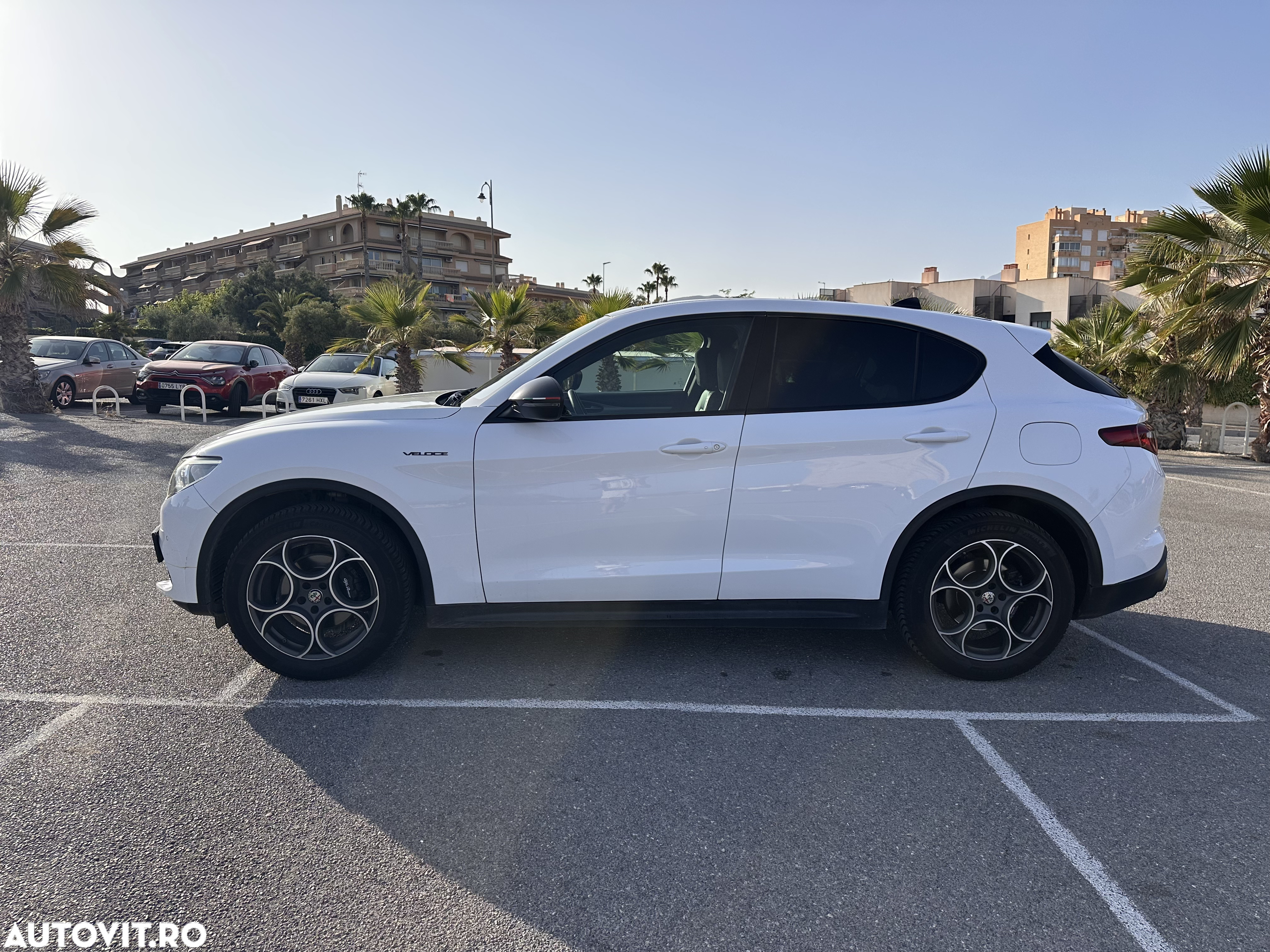 Alfa Romeo Stelvio 2.0 Turbo 16V AT8-Q4 Veloce Ti - 12