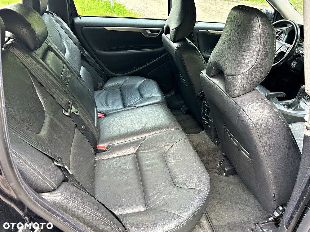 Volvo V70 2.4 Momentum - 10