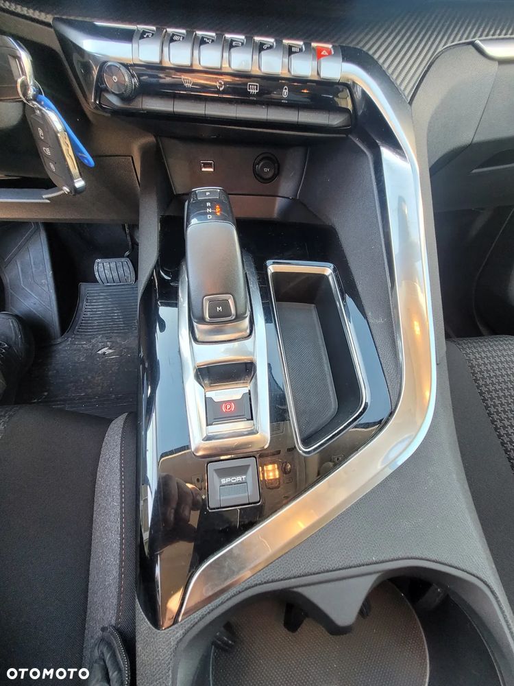 Peugeot 5008 BlueHDI 130 EAT8 Active Business-Paket - 29