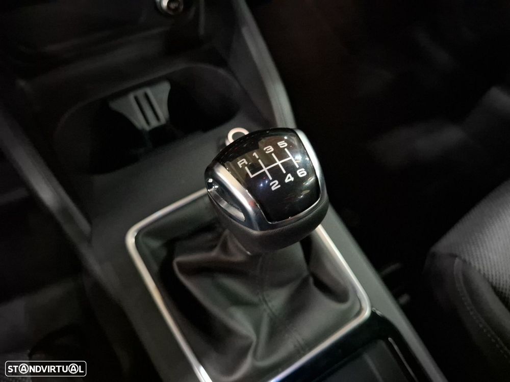 Audi Q2 30 TFSI SE Business - 18
