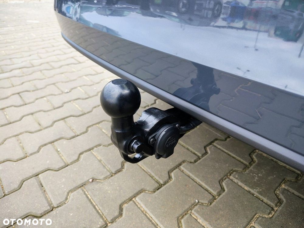 Volkswagen Golf Variant - 12