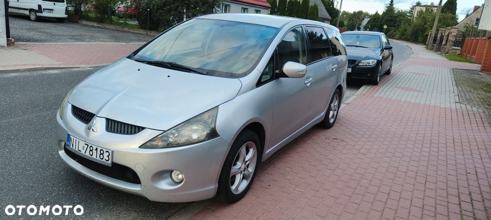 Mitsubishi Grandis - 1