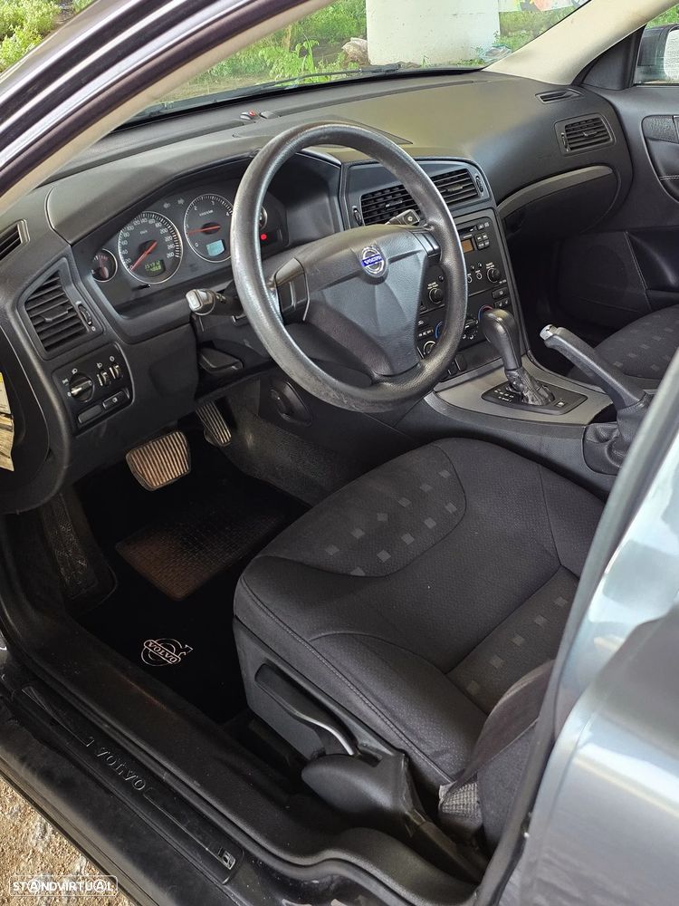 Volvo S60 2.4 D5 Nivel 3 Auto. - 25
