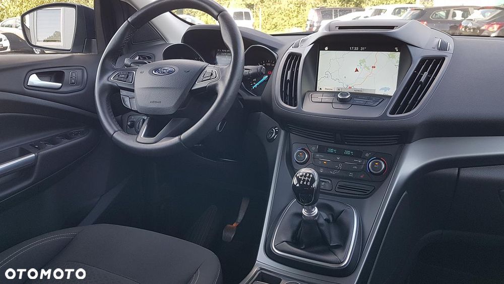 Ford Kuga 1.5 EcoBoost 2x4 Cool & Connect - 16