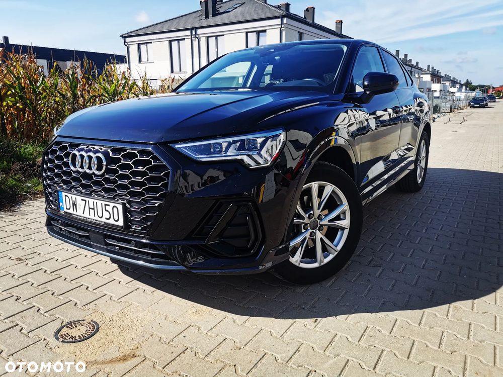 Audi Q3 35 TFSI S-Line - 1