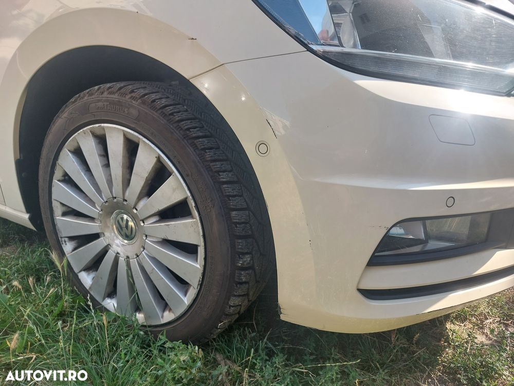Volkswagen Touran - 18