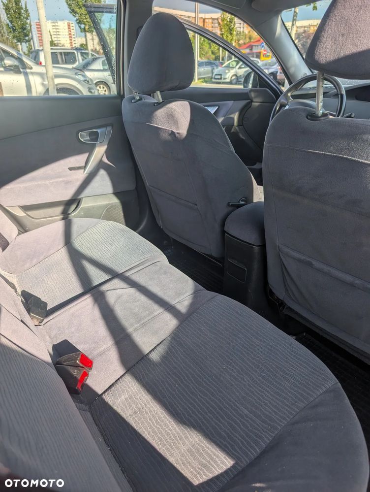 Nissan Primera 2007 photo 5