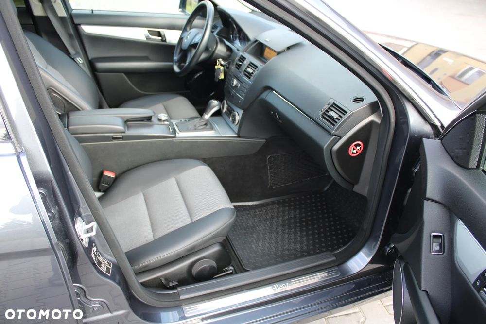 Mercedes-Benz Klasa C 180 Kompressor Automatik BlueEFFICIENCY Avantgarde - 8