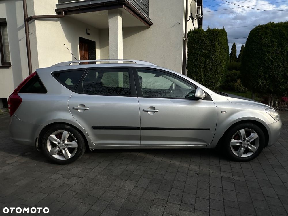 Kia Ceed Cee'd 2.0 Optimum + - 6