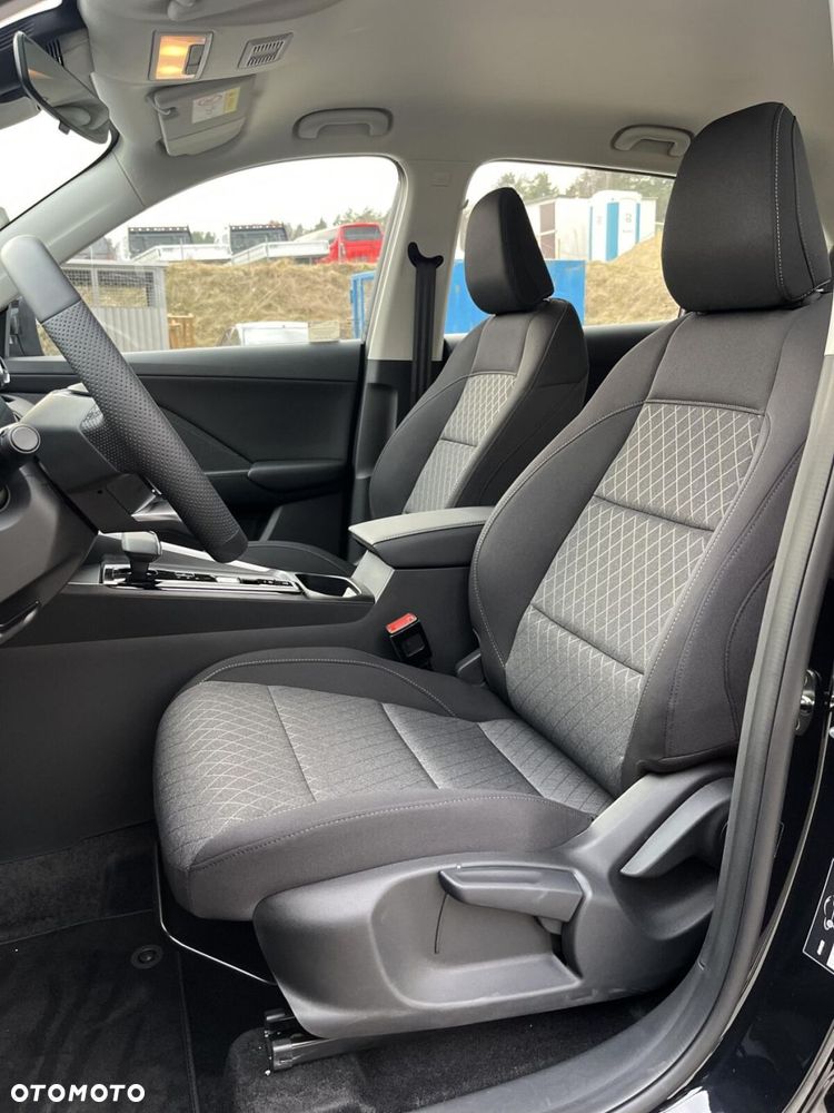 MG ZS Hybrid+ - 10