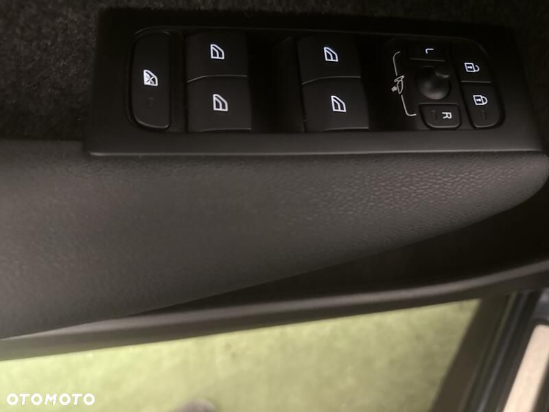 Volvo XC 40 - 12