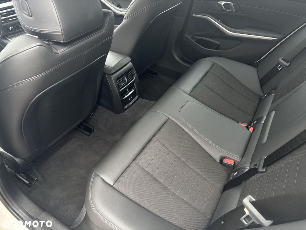 BMW Seria 3 - 14