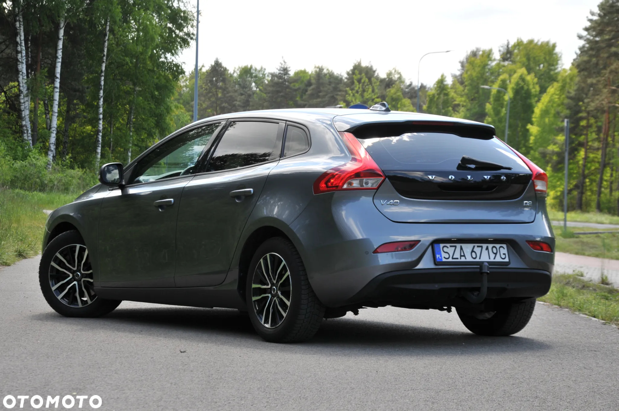 Volvo V40 D2 Drive-E Momentum - 12