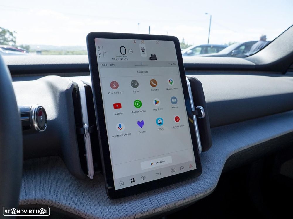 Volvo EX30 Single Motor Extended Range RWD Plus - 36