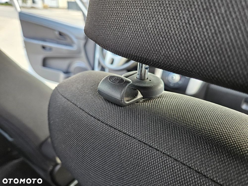 Kia Venga 1.6 CVVT Vision - 24