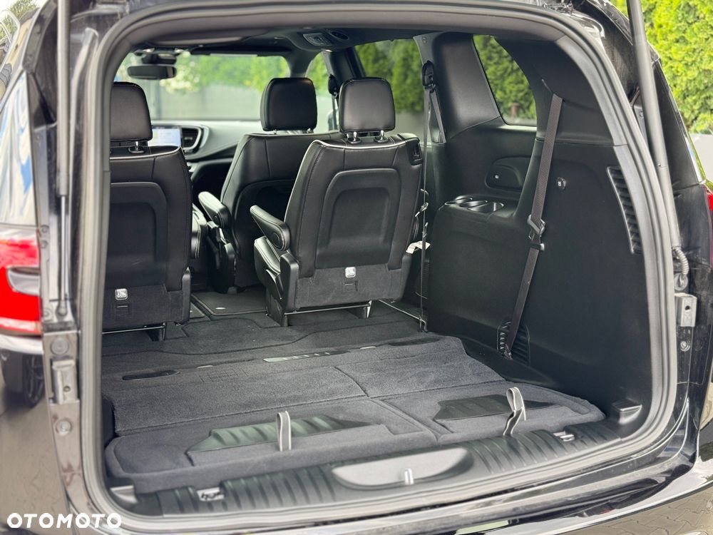 Chrysler Pacifica - 25