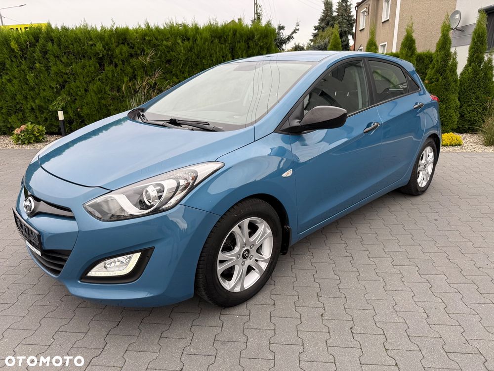 Hyundai i30 1.4 Base + - 1