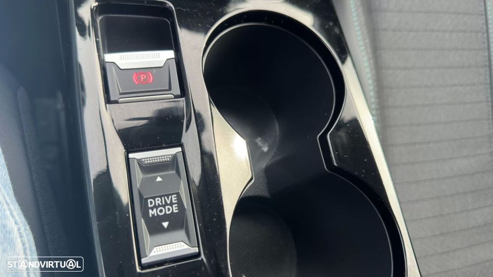 Peugeot 208 1.2 PureTech Allure EAT8 - 20