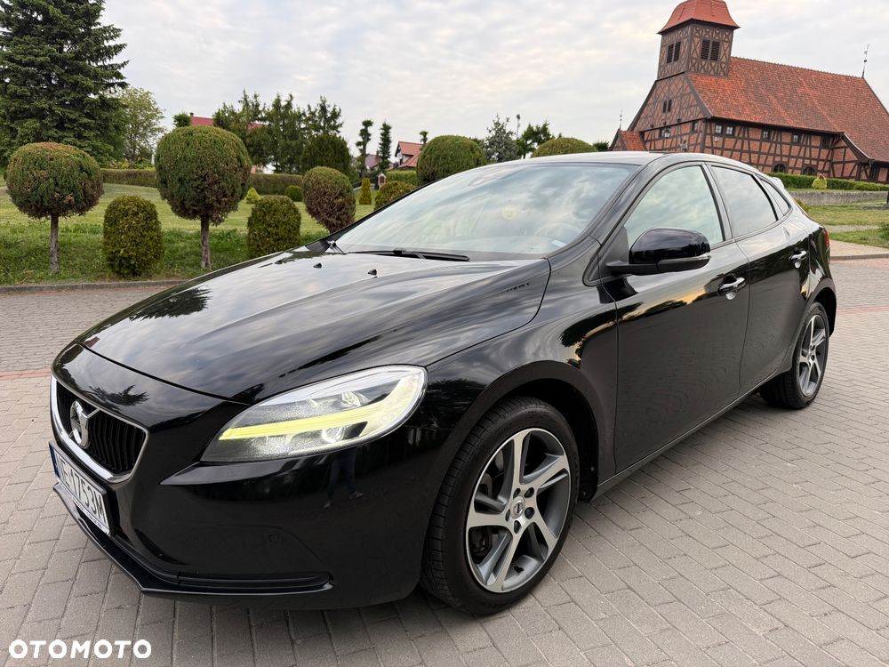 Volvo V40 D3 Momentum - 35