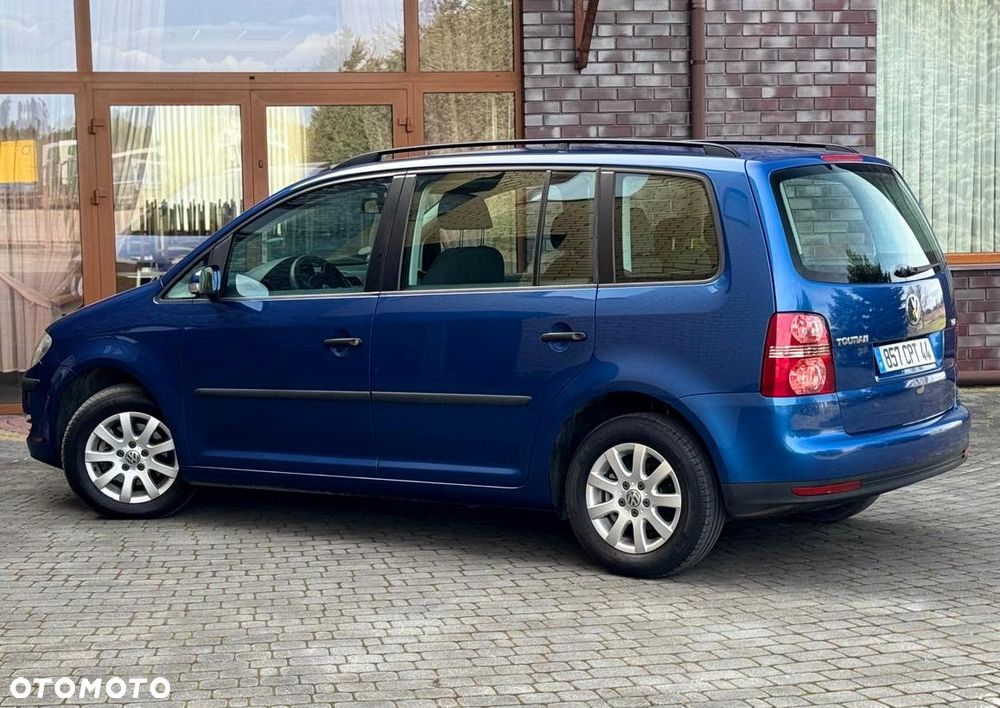 Volkswagen Touran - 14