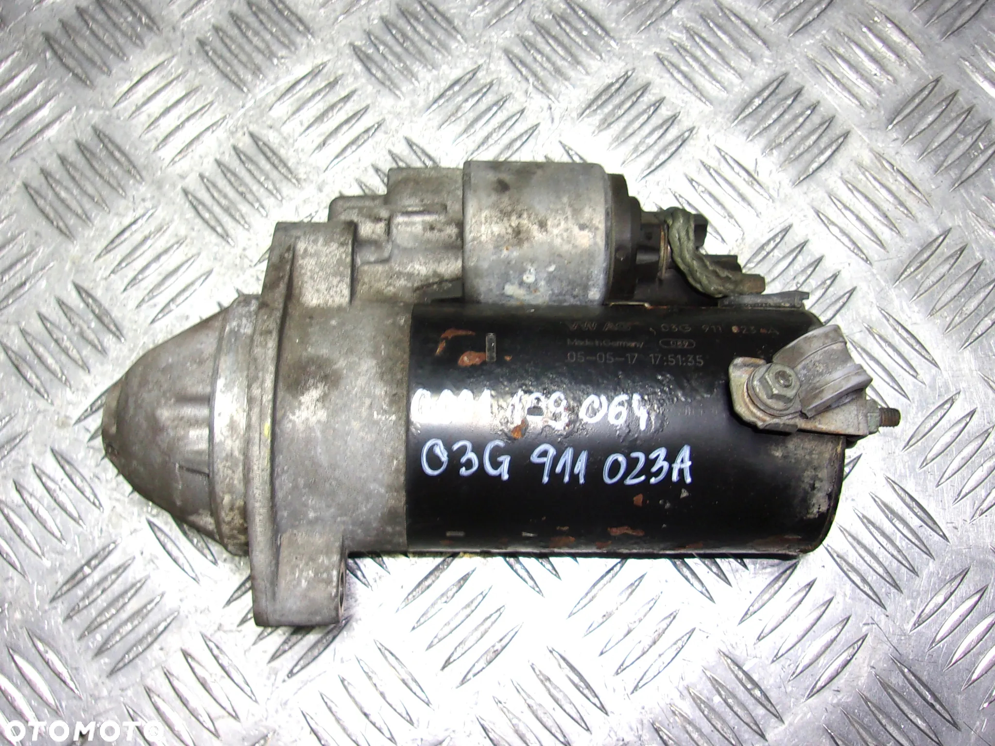 Audi A4 B7 A6 C6 Seat EXEO rozrusznik 2.0 TDI - 2
