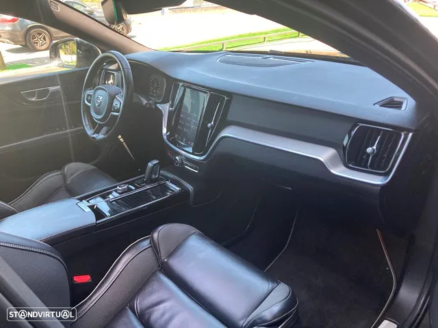 Volvo V60 2.0 T8 AWD TE R-Design - 41