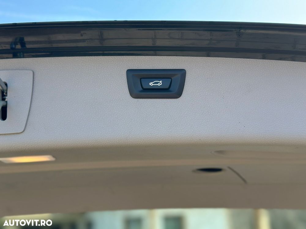 BMW Seria 3 318d Aut. - 26