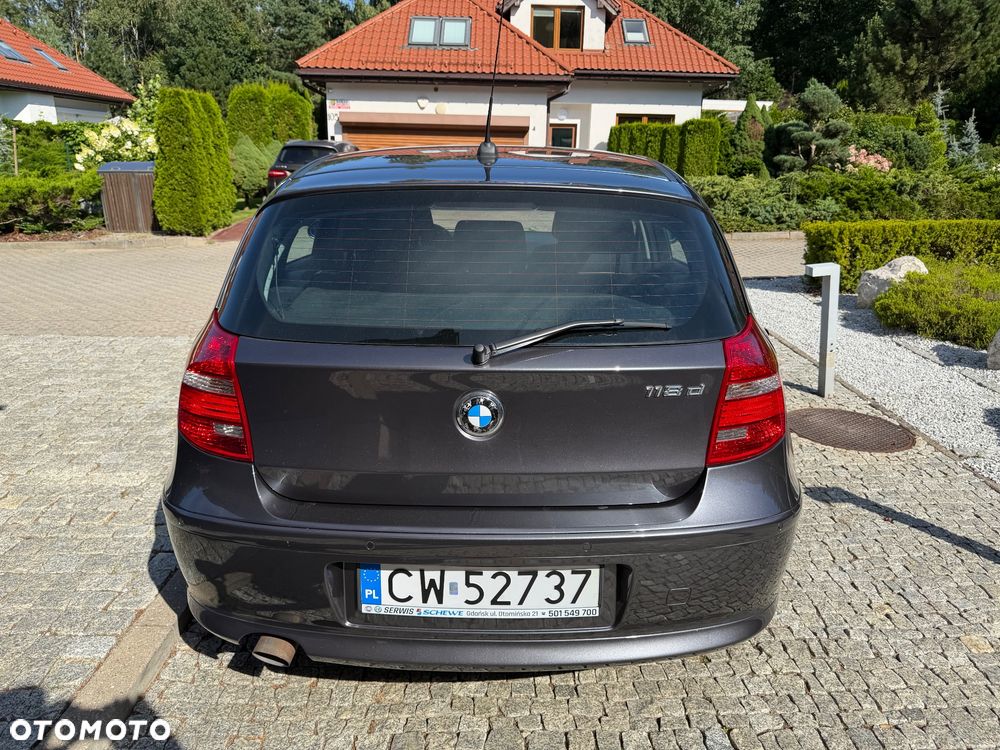 BMW Seria 1 118d DPF - 12