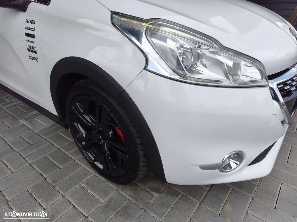 Peugeot 208 1.6 THP GTi - 37