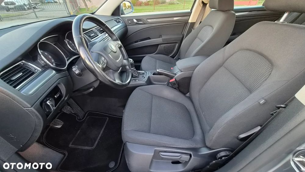 Skoda Superb 1.6 TDI Elegance Greenline - 8
