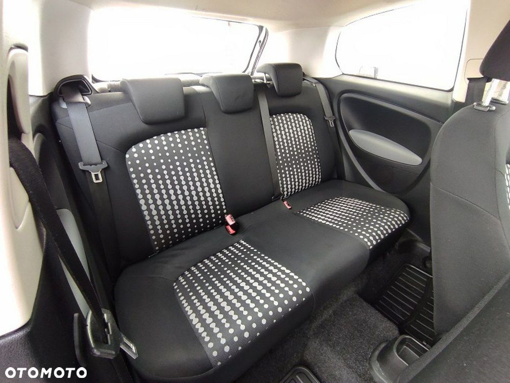 Fiat Grande Punto - 15