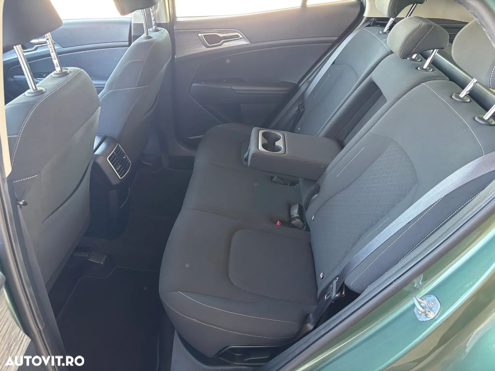 Kia Sportage 1.6 DSL 7DCT HP 4x2 Style - 32