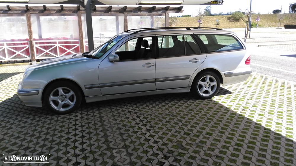Mercedes-Benz E 220 CDi Elegance Aut. - 2